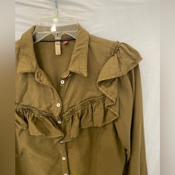 Anthropologie Pilcro Ruffled Chambray Buttondown Medium - Picture 8 of 10